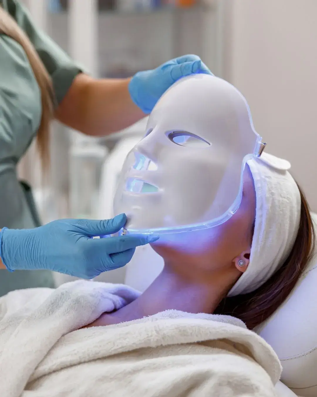 LED фототерапия за лице